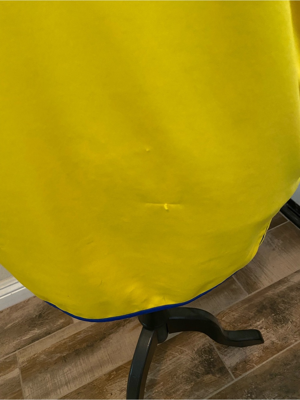 Lotto Men’s Yellow Colombia Soccer Jersey with Blue Accents - Picture 6 of 6